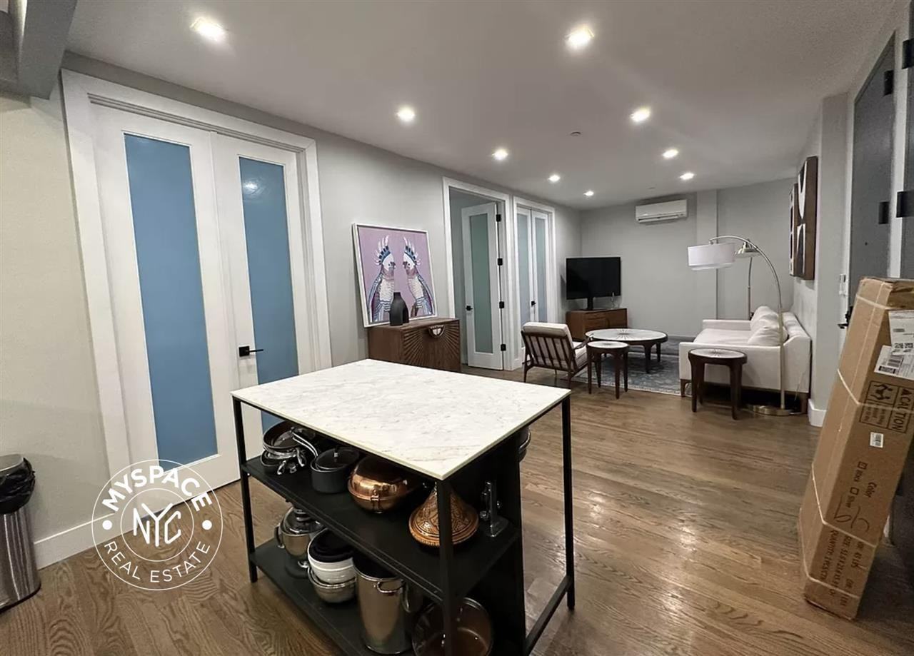 335 Fenimore St #1B - Photo 3 of 15