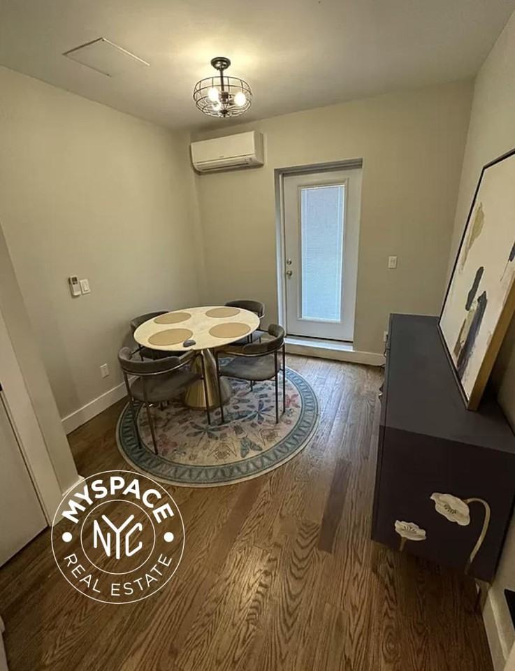 335 Fenimore St #1B - Photo 5 of 15