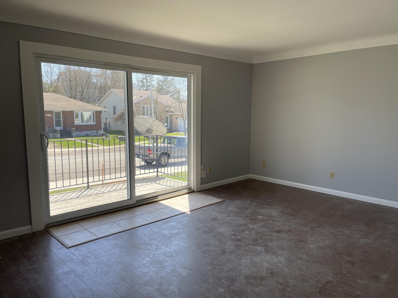 511 Niagara St #6 - Photo 2 of 11