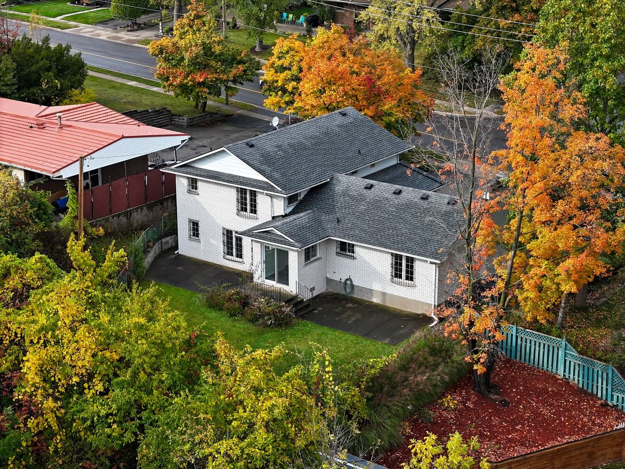 62 Bertie St #1 - Photo 3 of 50