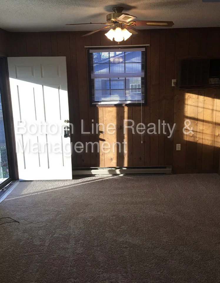 7117 Mack St - Photo 4 of 9