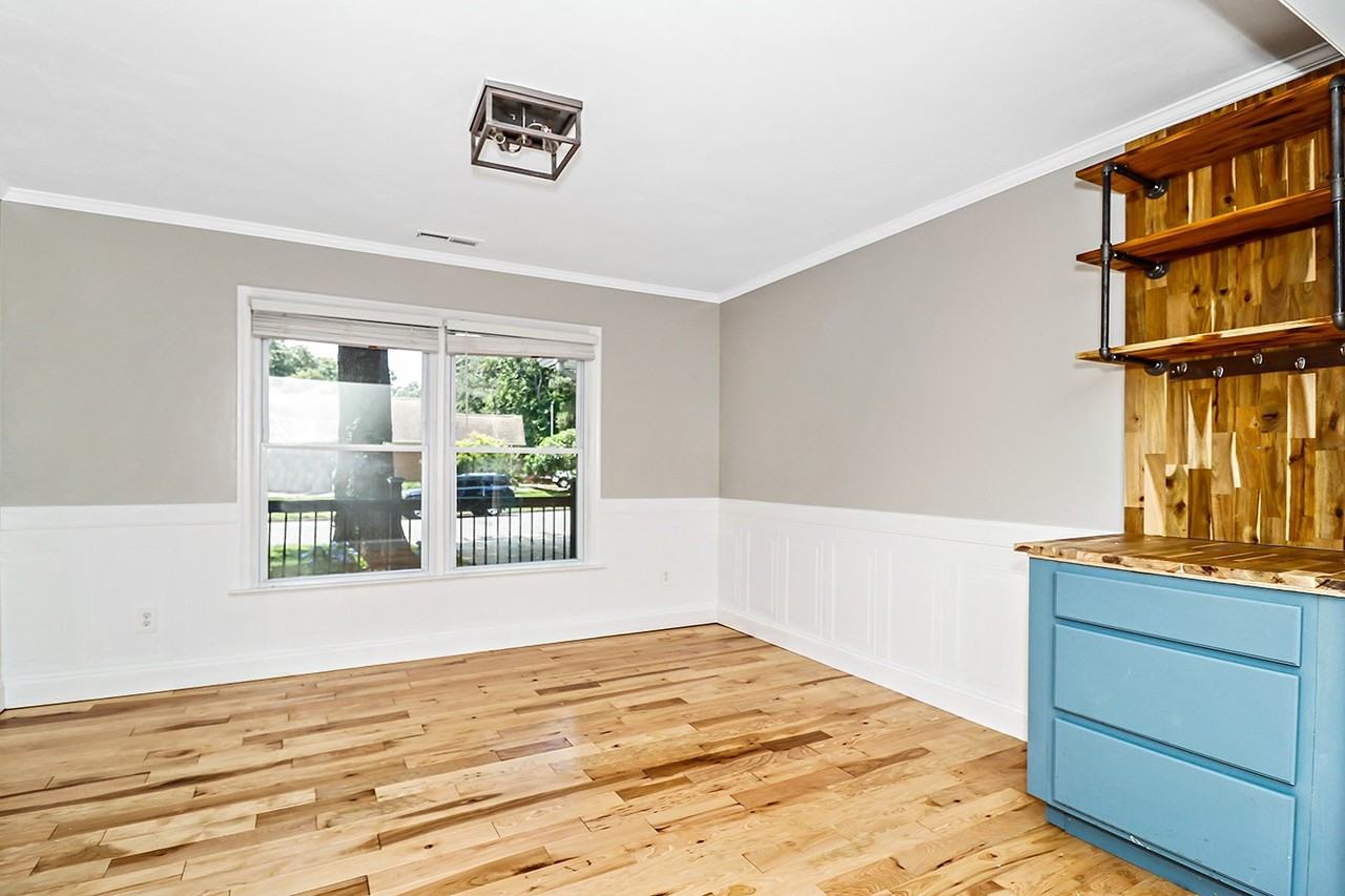 2129 Agecroft Rd #1 - Photo 7 of 34