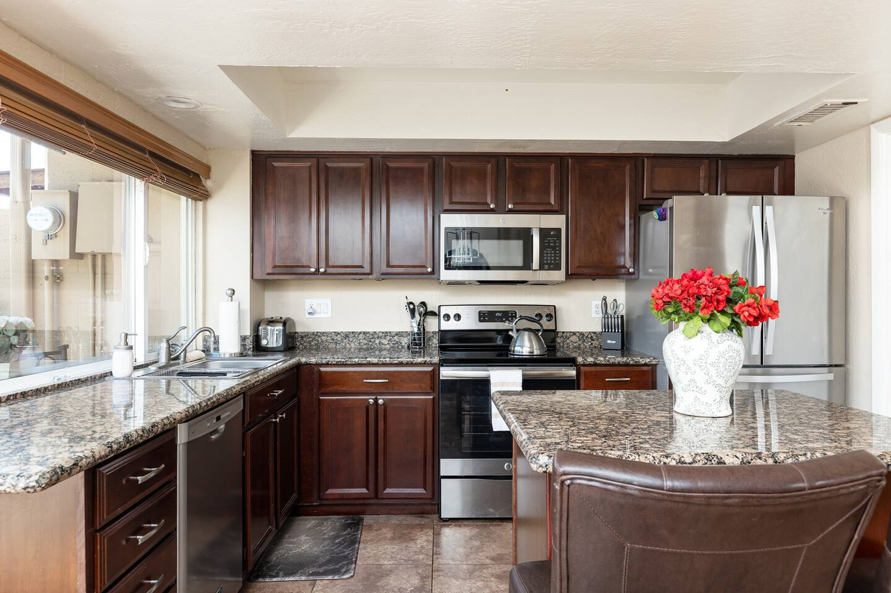 4334 N Parkway Ave #1 - Photo 2 of 17