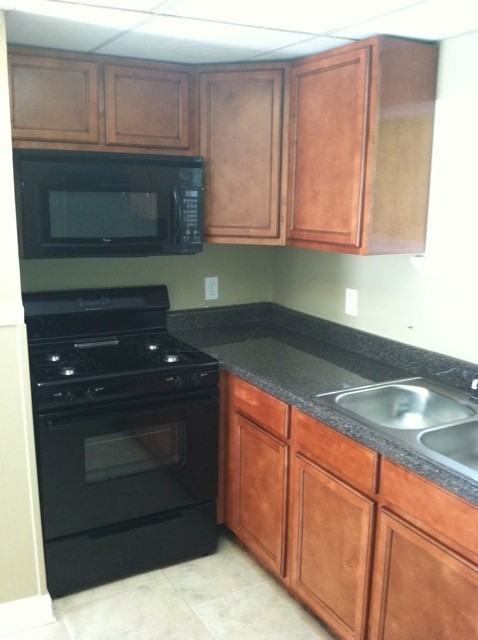 1036 Longley Ave NW - Photo 3 of 9