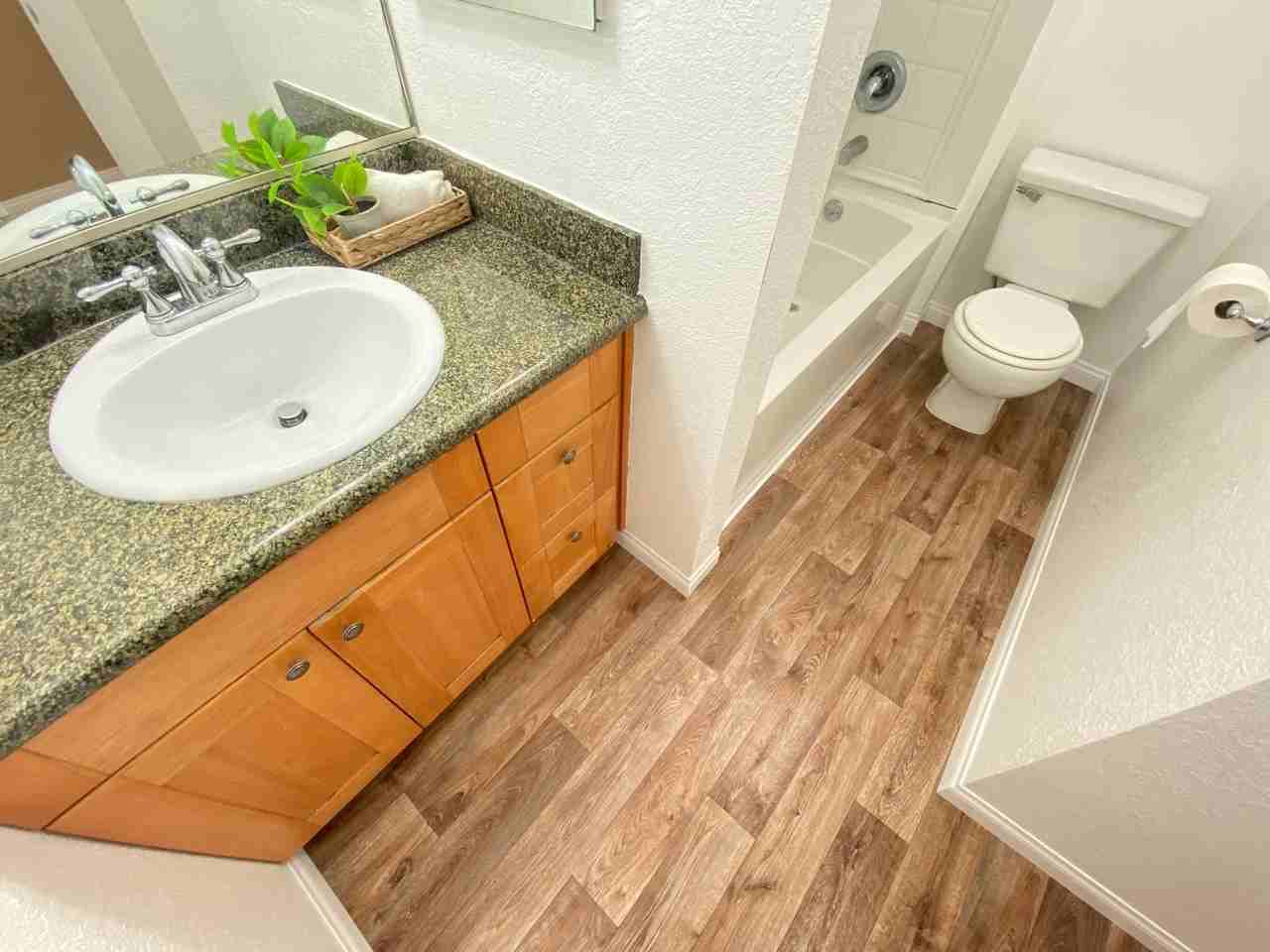 26815 Hayward Boulevard - Photo 4 of 13