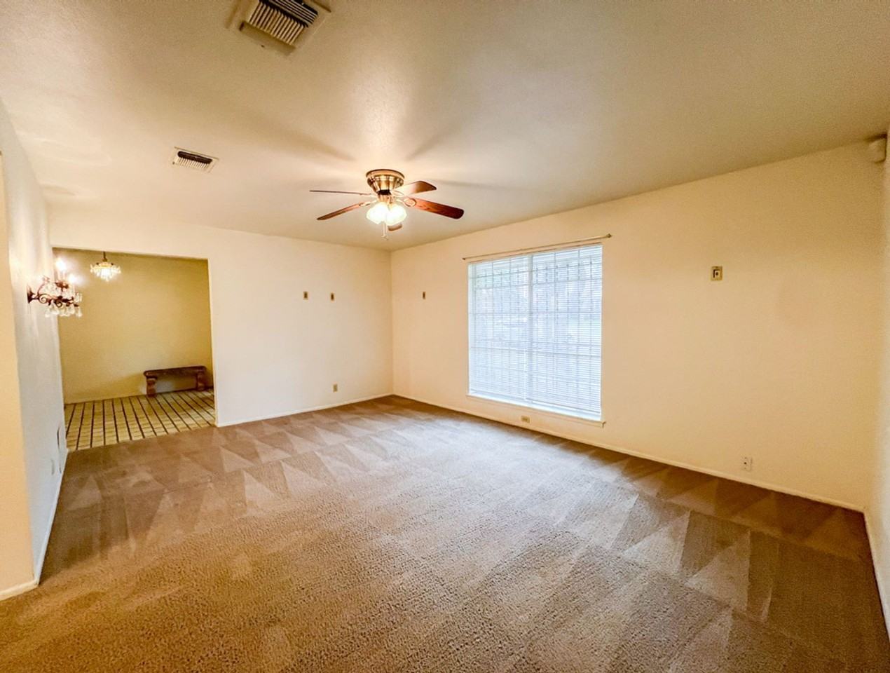 11103 Whisper Hollow St - Photo 3 of 27