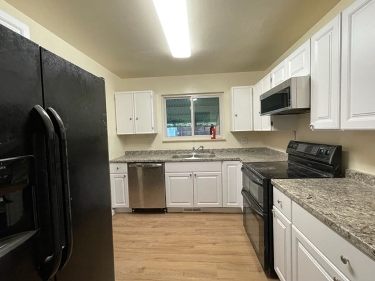 387 S Queen Cir - Photo 4 of 27
