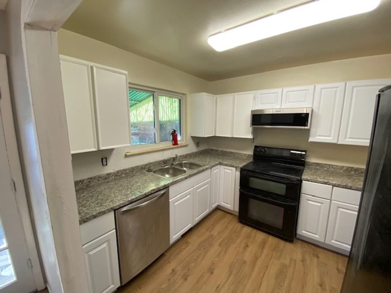 387 S Queen Cir - Photo 5 of 27