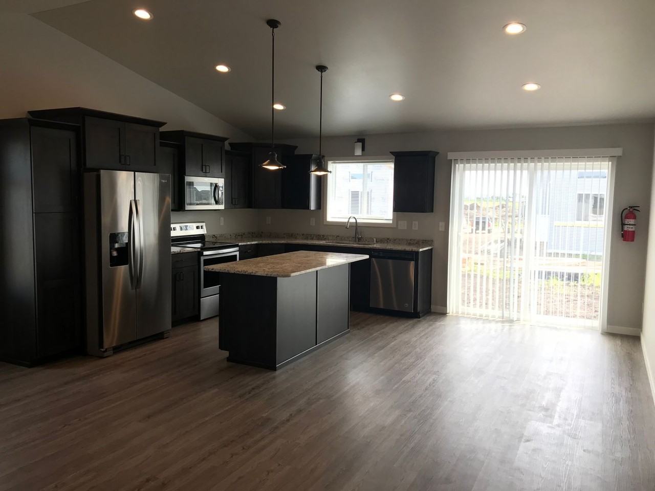 4205 14th Ave S - Photo 4 of 10