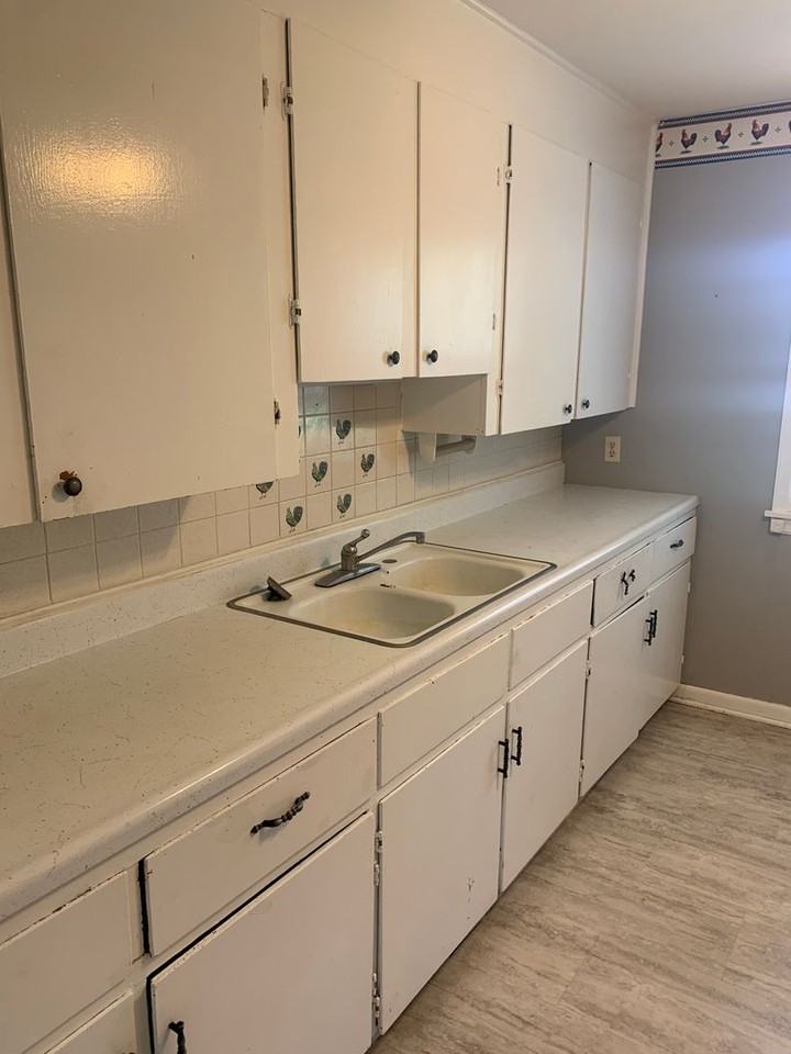 911 South 1st Street - Photo 5 of 28