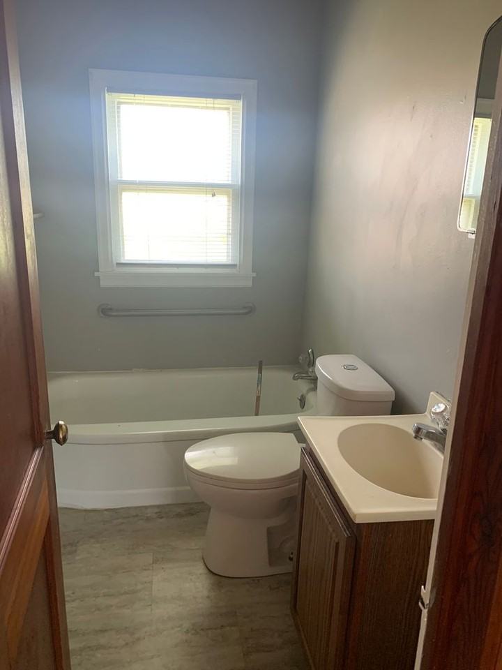 911 South 1st Street - Photo 6 of 28