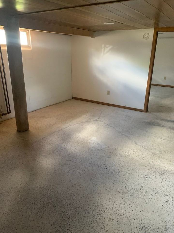 911 South 1st Street - Photo 7 of 28