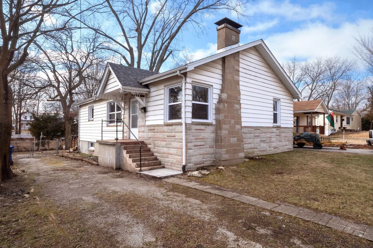 7224 Emilie St - Photo 2 of 23