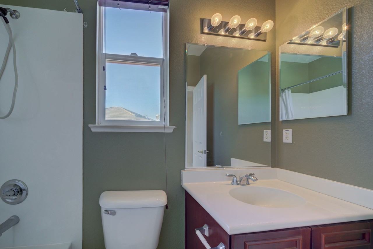 5067 Bianco Cir - Photo 3 of 39