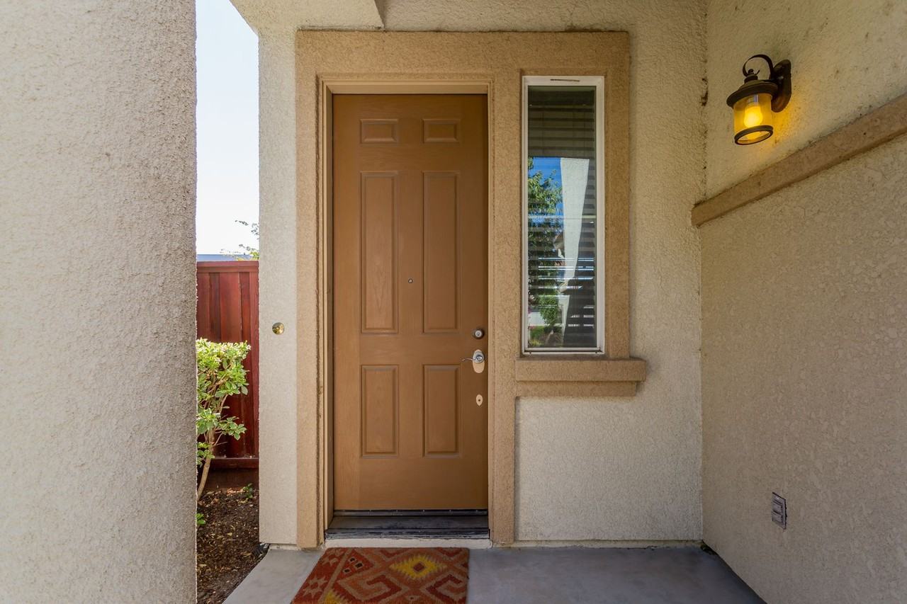 5067 Bianco Cir - Photo 6 of 39