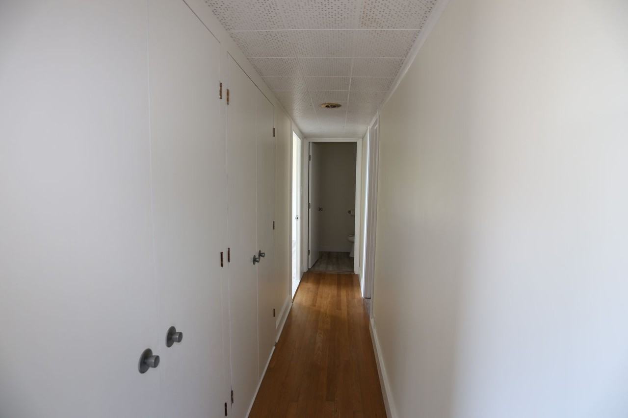 2920 Pacific Heights Rd - Photo 2 of 36