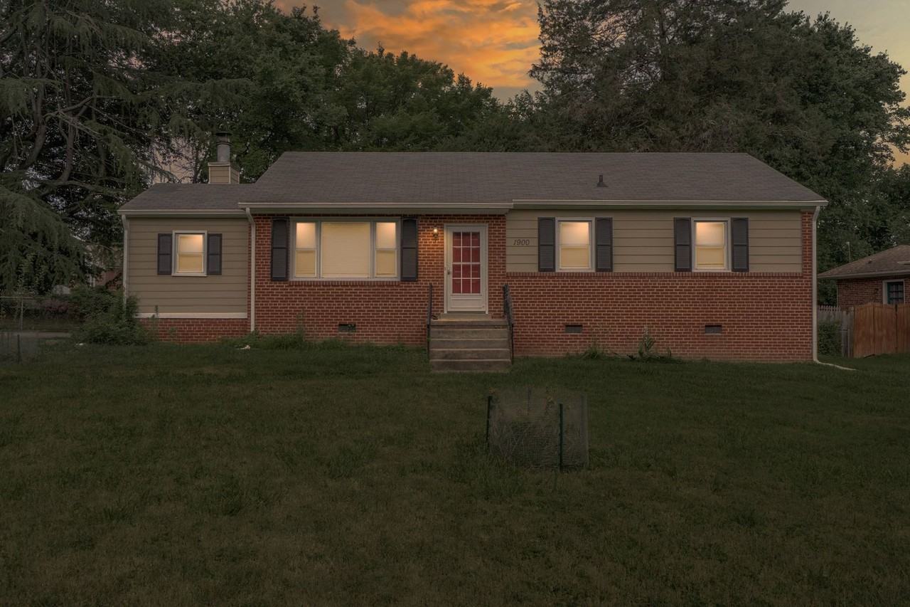1900 Briarcliff Rd - Photo 2 of 36