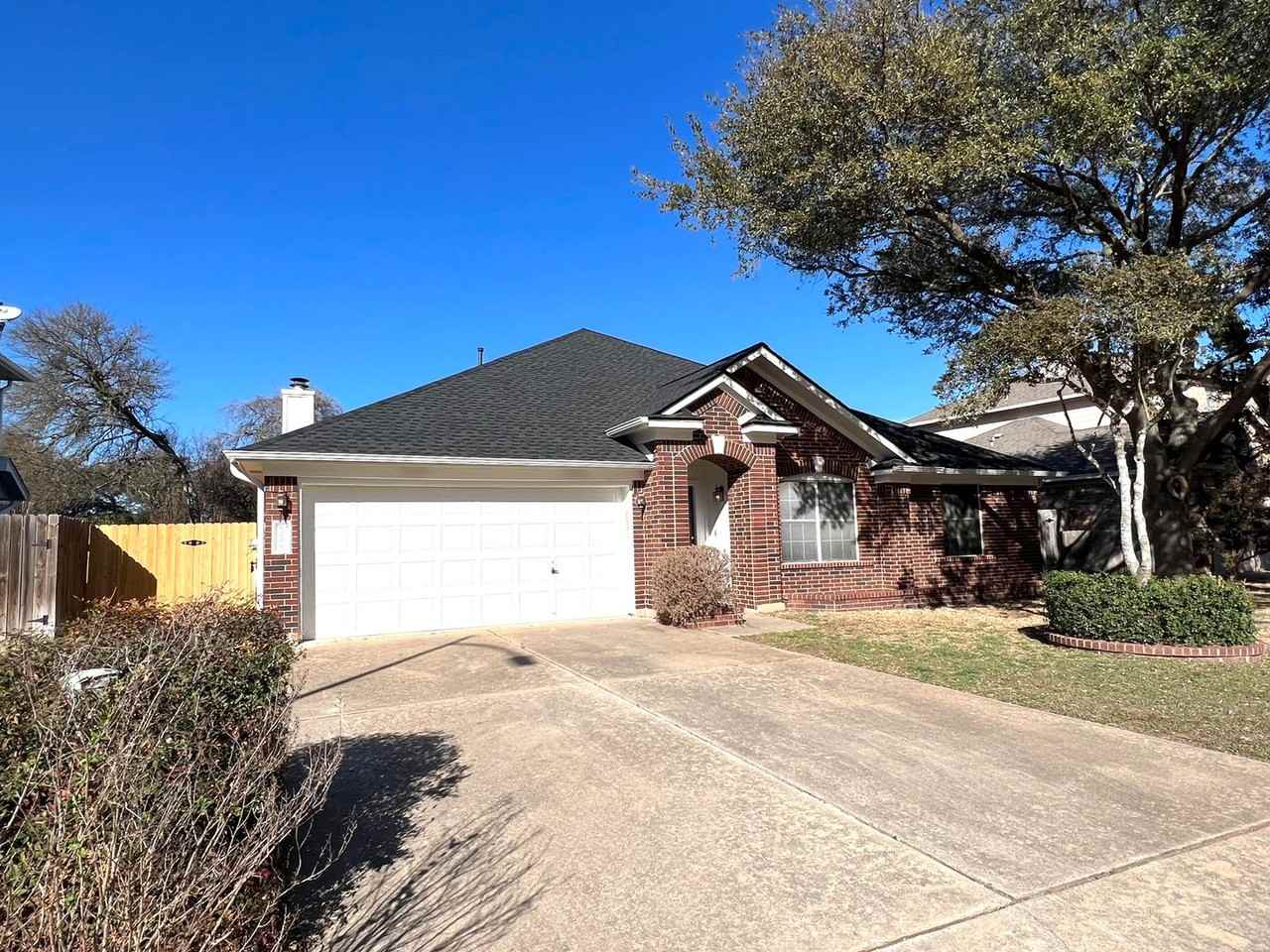 6708 Bancroft Woods Dr - Photo 2 of 27