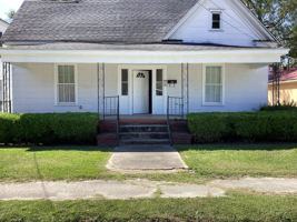 featured image of 506 S Main St