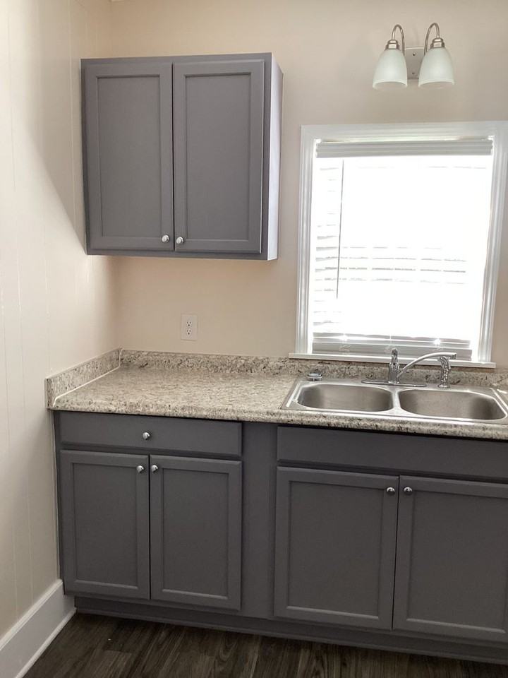 506 S Main St - Photo 4 of 16