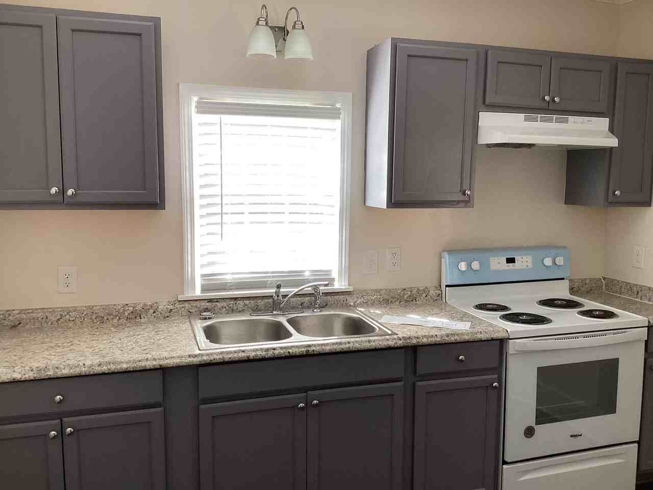 506 S Main St - Photo 6 of 16