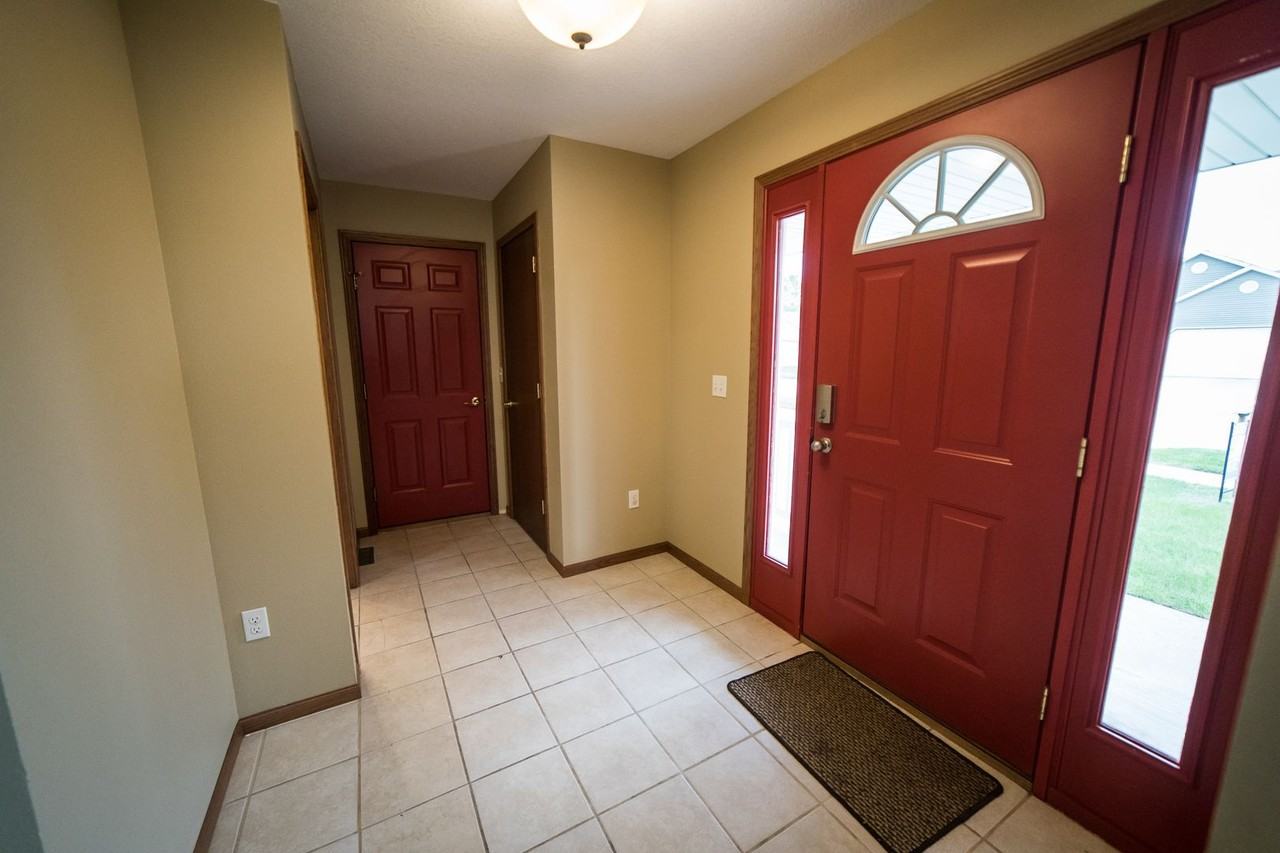 1842 S Rhode Island Ct - Photo 2 of 22