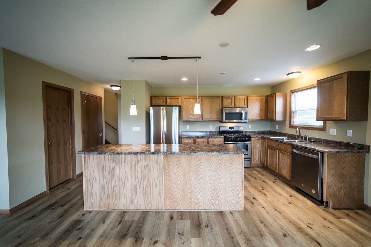 1842 S Rhode Island Ct - Photo 6 of 22