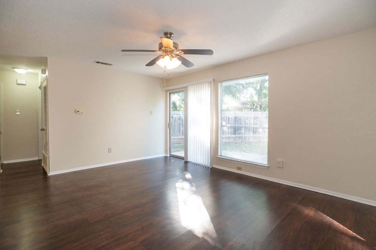 1407 Click Cv - Photo 6 of 20
