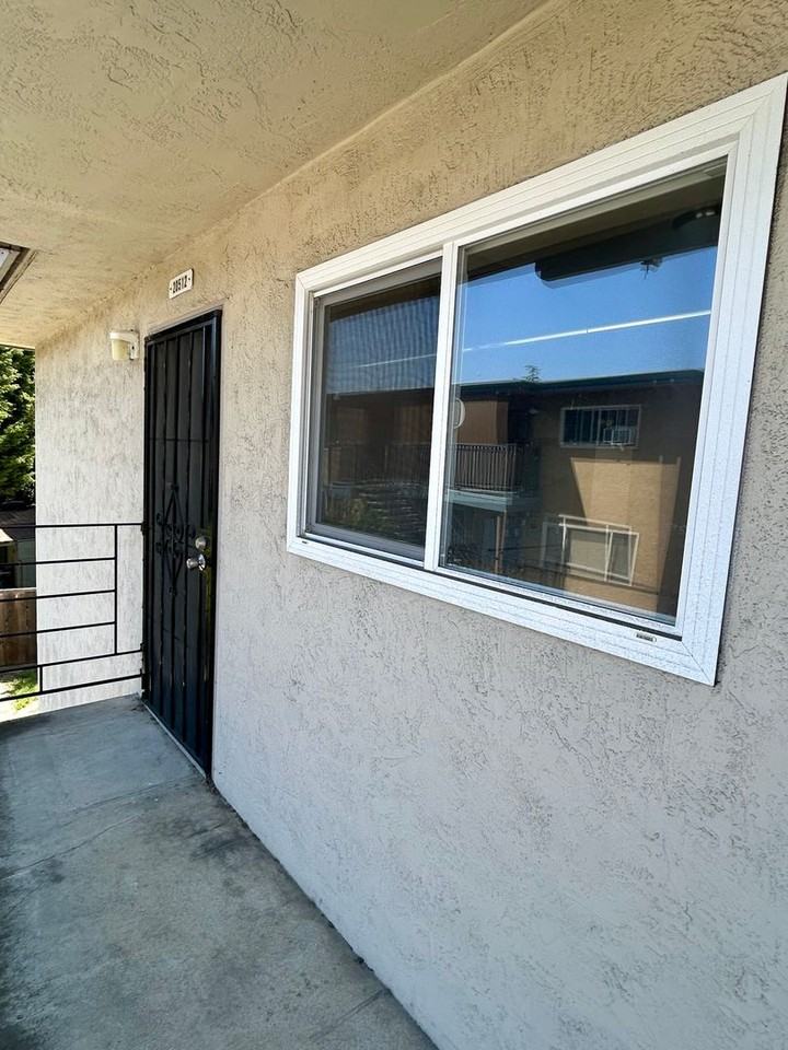 20512 Park Way - Photo 2 of 18