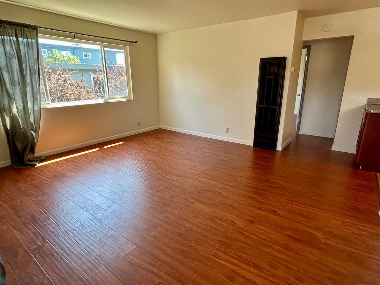 20512 Park Way - Photo 3 of 18