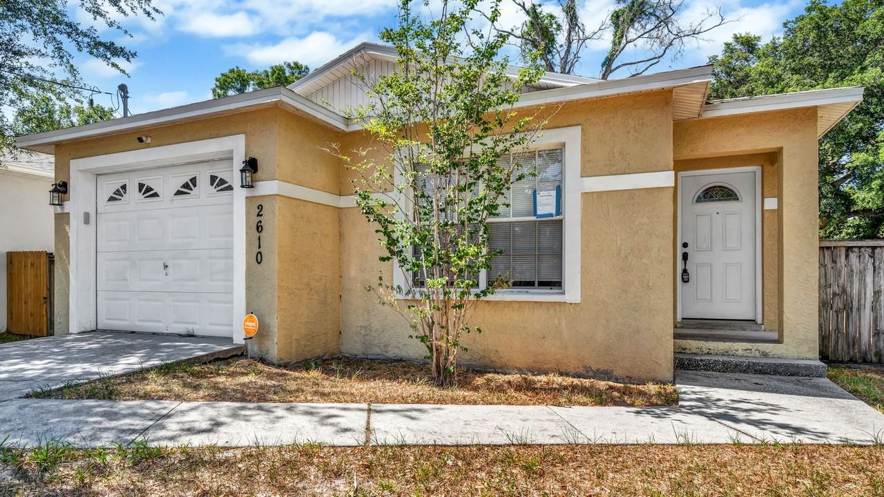 2610 E Lake Ave - Photo 4 of 33