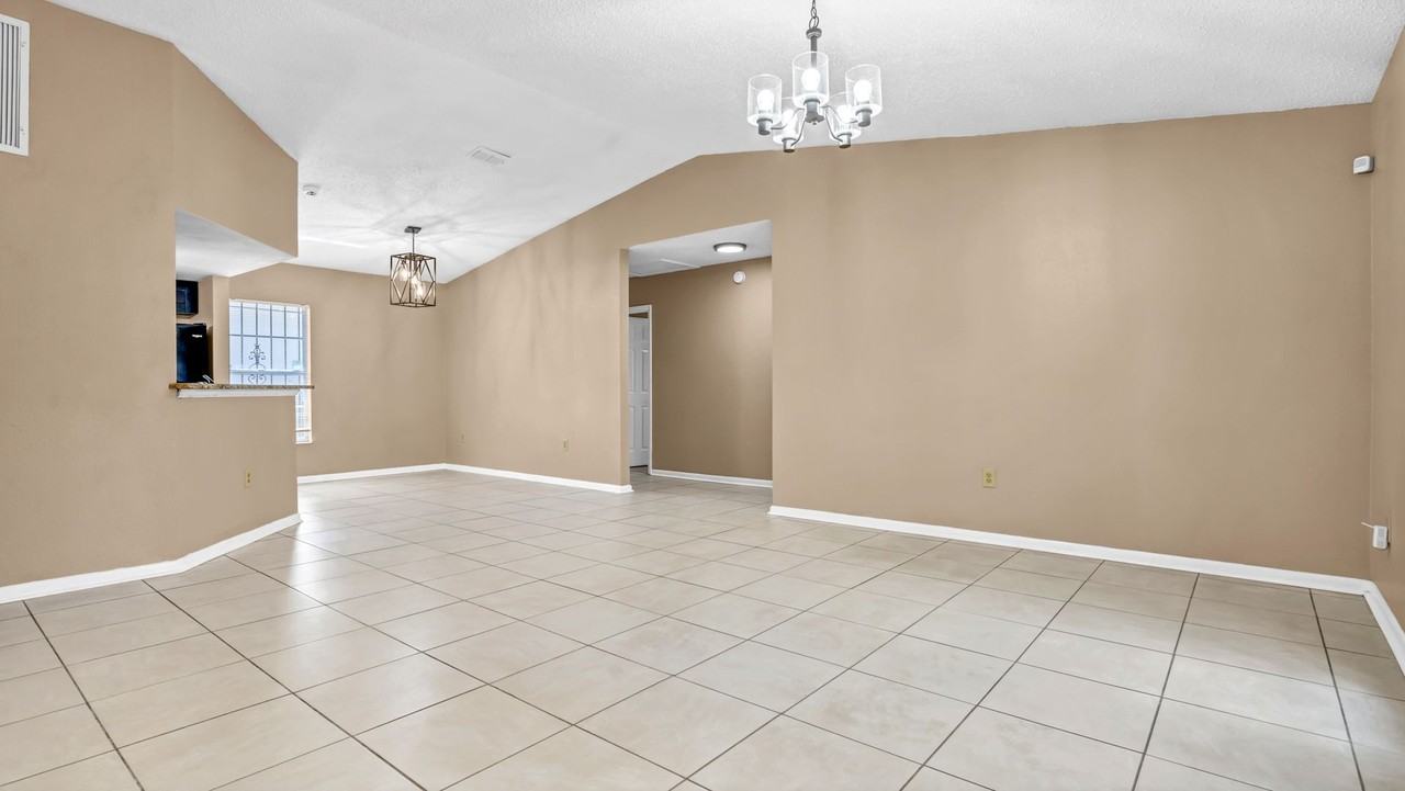 2610 E Lake Ave - Photo 7 of 33