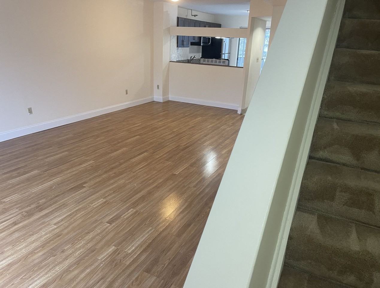 138 N Beacon St - Photo 2 of 17