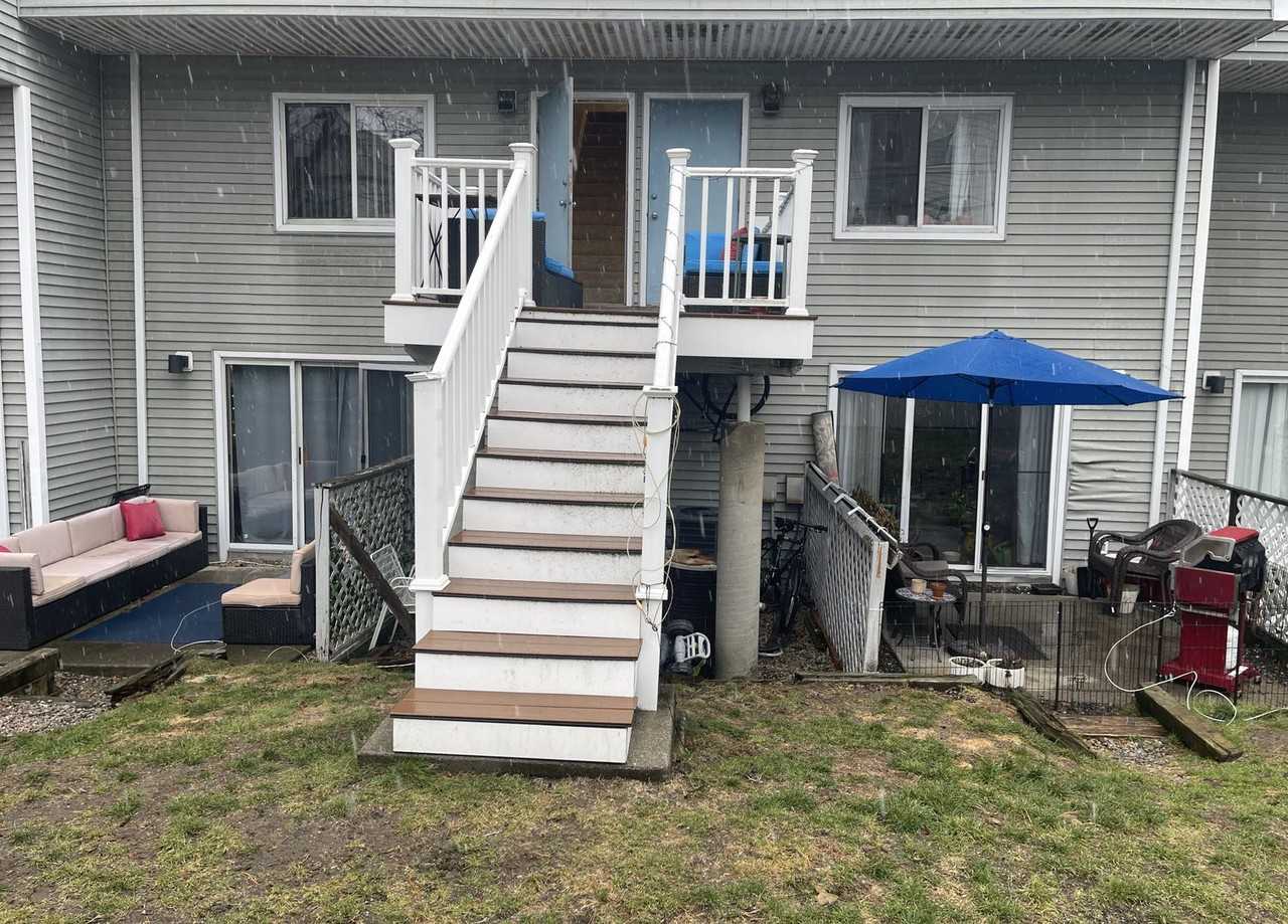 138 N Beacon St - Photo 6 of 17