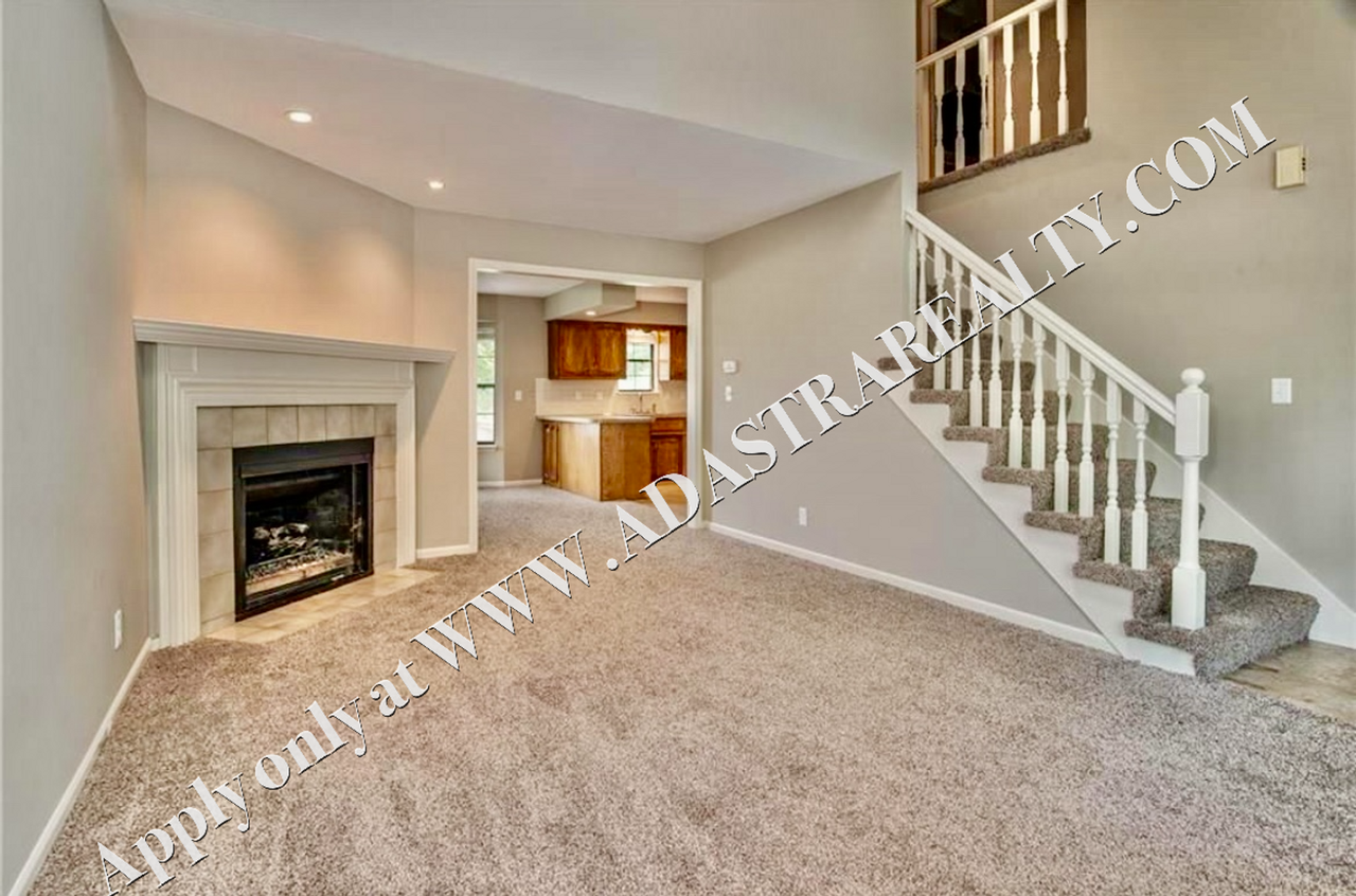 10620 W 115th St - Photo 4 of 15