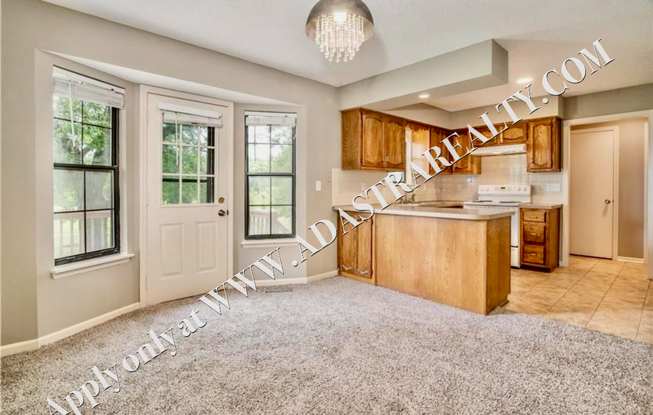 10620 W 115th St - Photo 7 of 15
