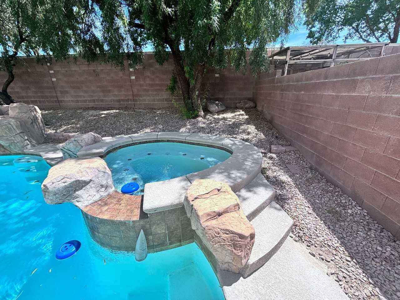3117 Greenfriar Ave - Photo 6 of 36