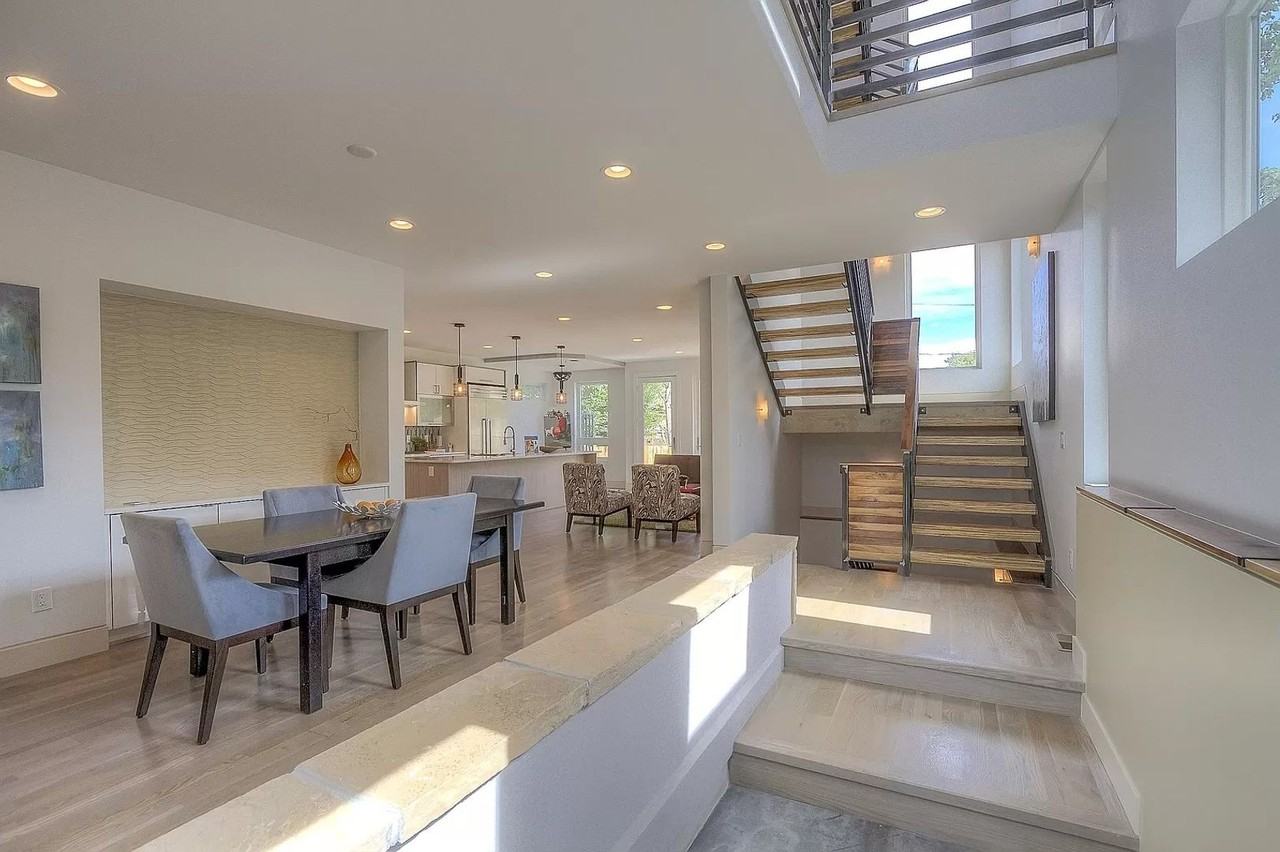 2210 Meade St - Photo 3 of 27