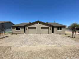 featured image of 7500 E Horseshoe Ln