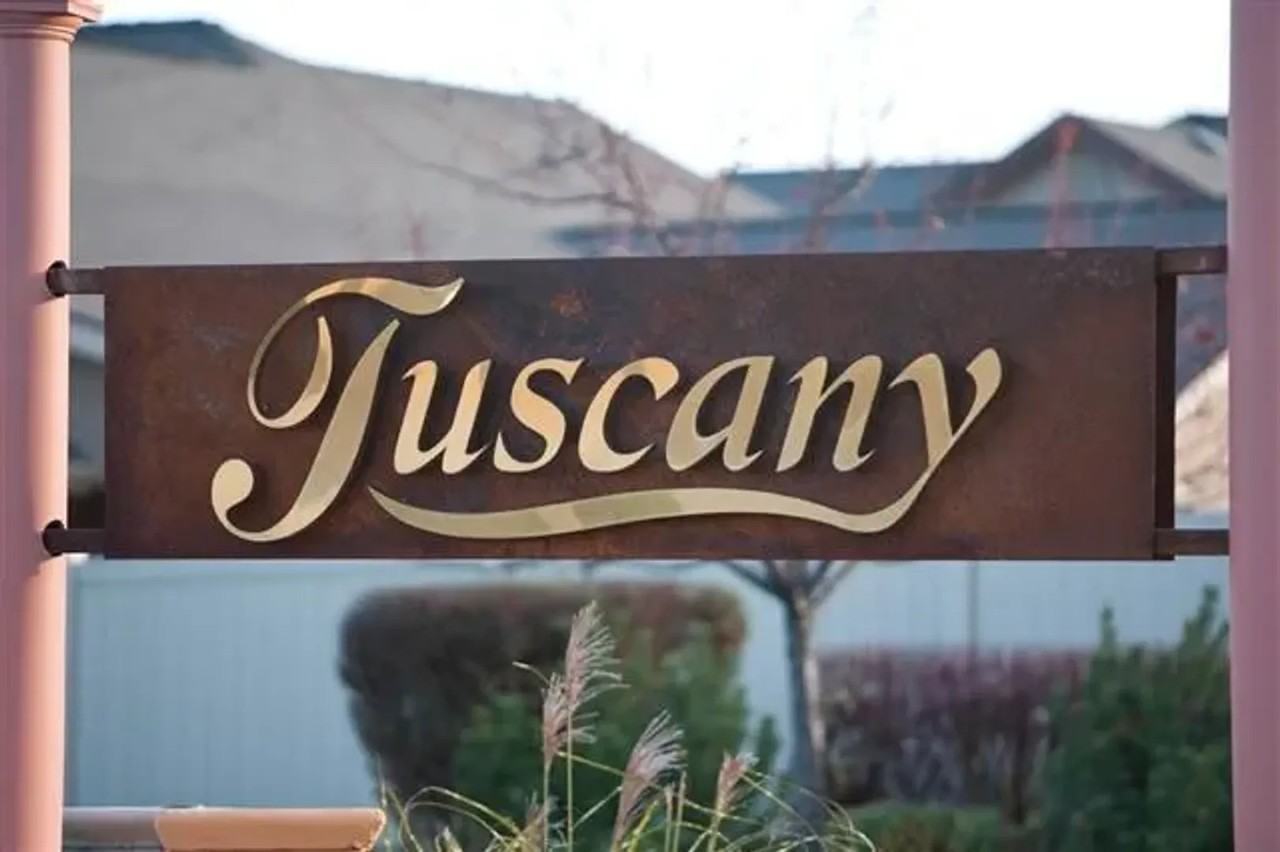 2650 E Ragusa Ln - Photo 2 of 23