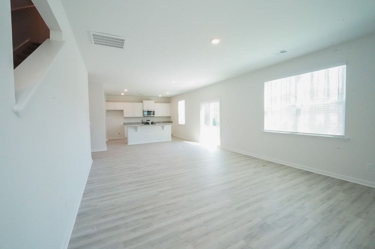 153 Kraft Cv - Photo 7 of 32