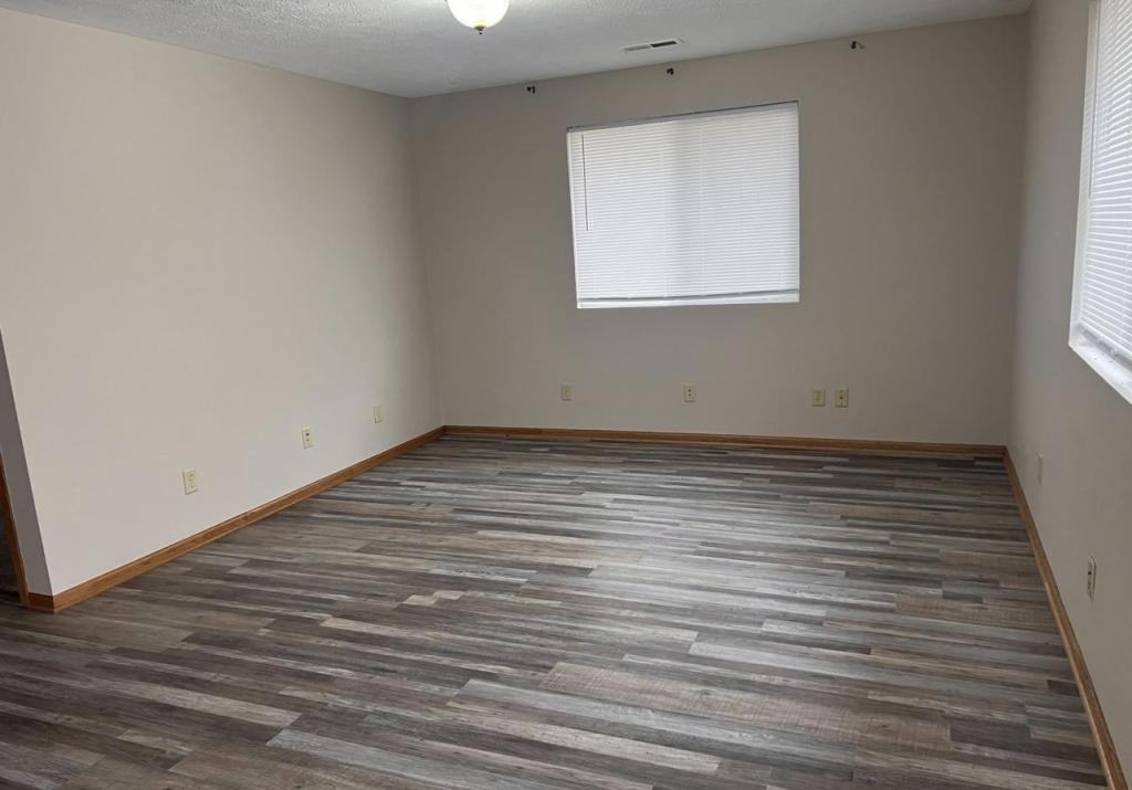 2115 4th St - Photo 3 of 9