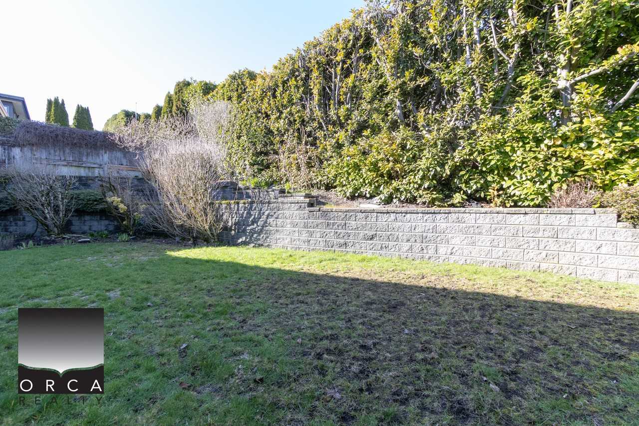 2531 Mathers Ave - Photo 3 of 50