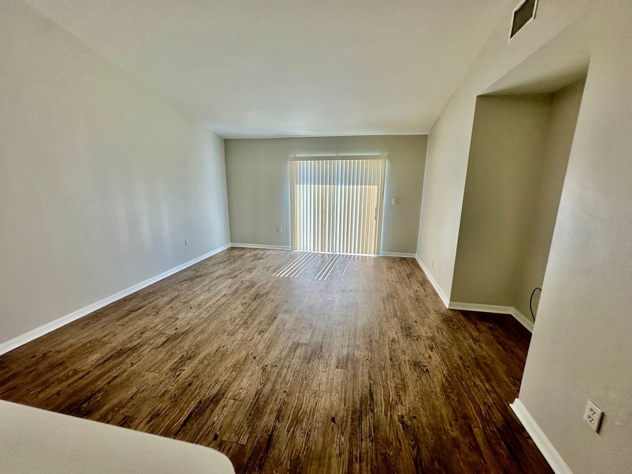 872 Eisenhower Blvd - Photo 6 of 12