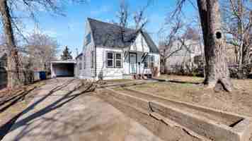 featured image of 4721 E 5th St