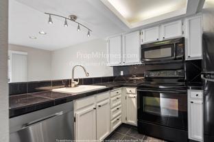 32 Crestfield Ct - Photo 1 of 1