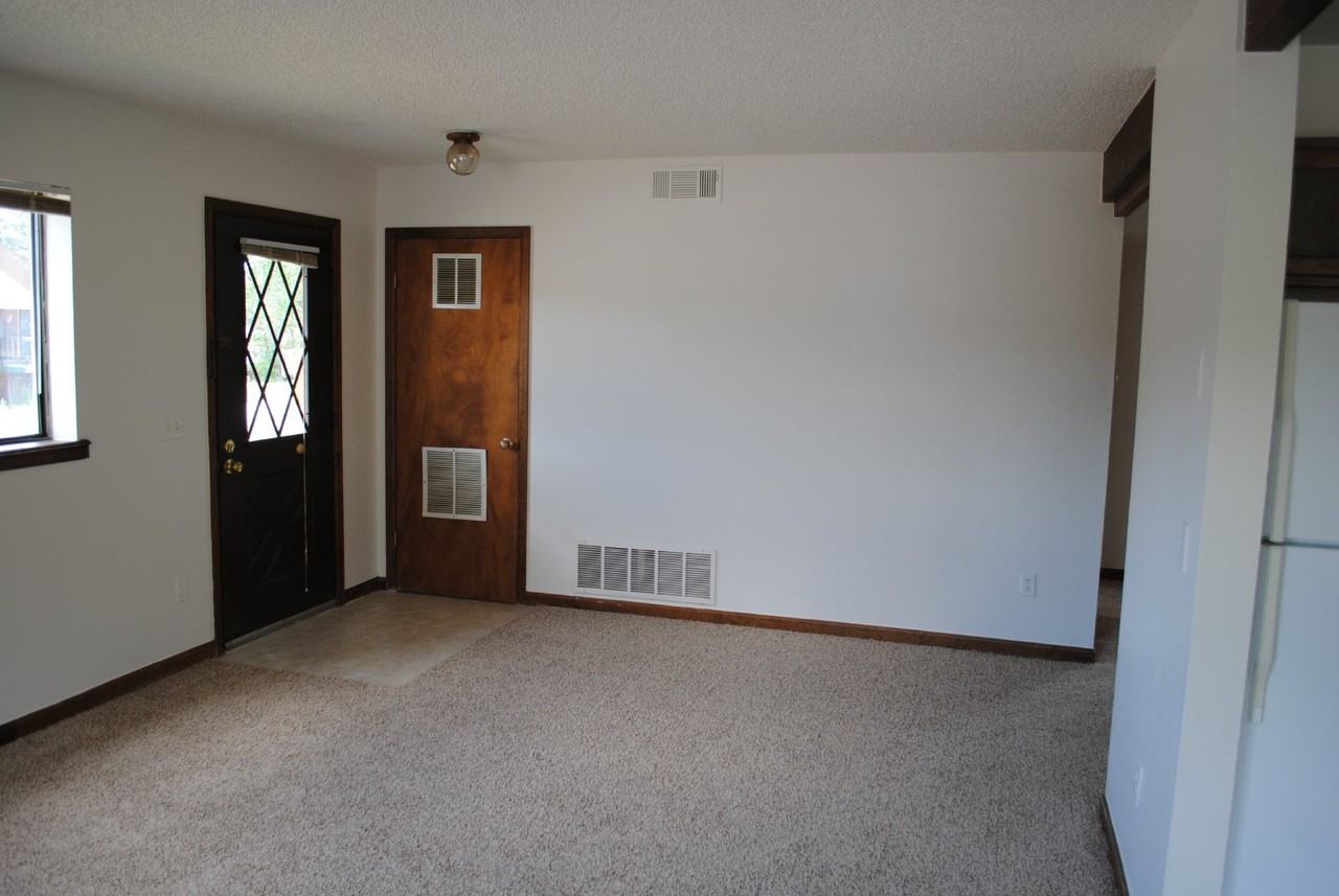 26150 S End Rd Lowr - Photo 2 of 9