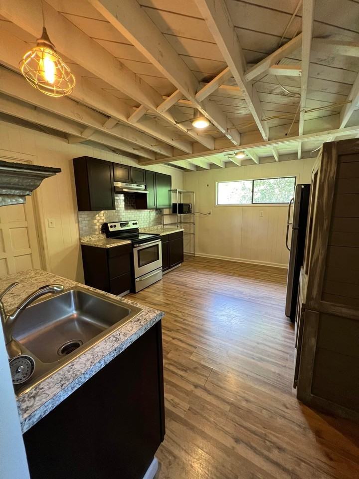 104 Springview Dr #104C - Photo 4 of 8