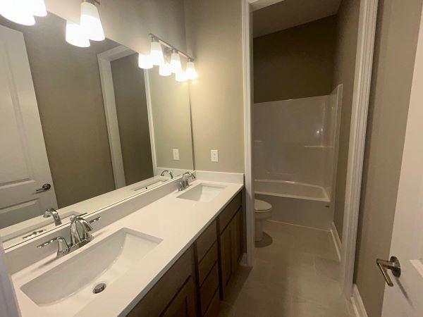 256 Clover Cir - Photo 3 of 17