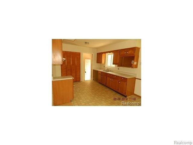 9614 Garfield - Photo 2 of 8